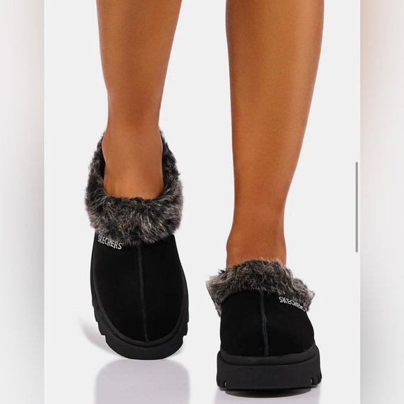 Y2K Skechers Shindigs black fortress clogs suede upper faux fur lined 6.5 - Picture 3 of 13